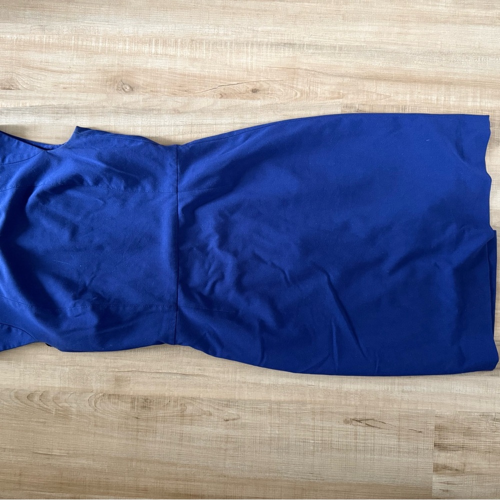 Tahari Blue Dress - Professional, semi fitted